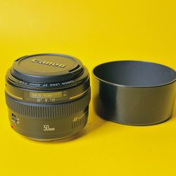Canon EF 50mm f/1.4 USM