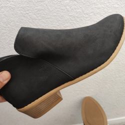 Women's Shoes And Coat