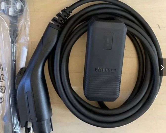Genuine Chevrolet Ultium Level 2 / Level 1 Portable Plug-In Vehicle Charger Cord 7.7kW/32-Amp With NEMA Plug