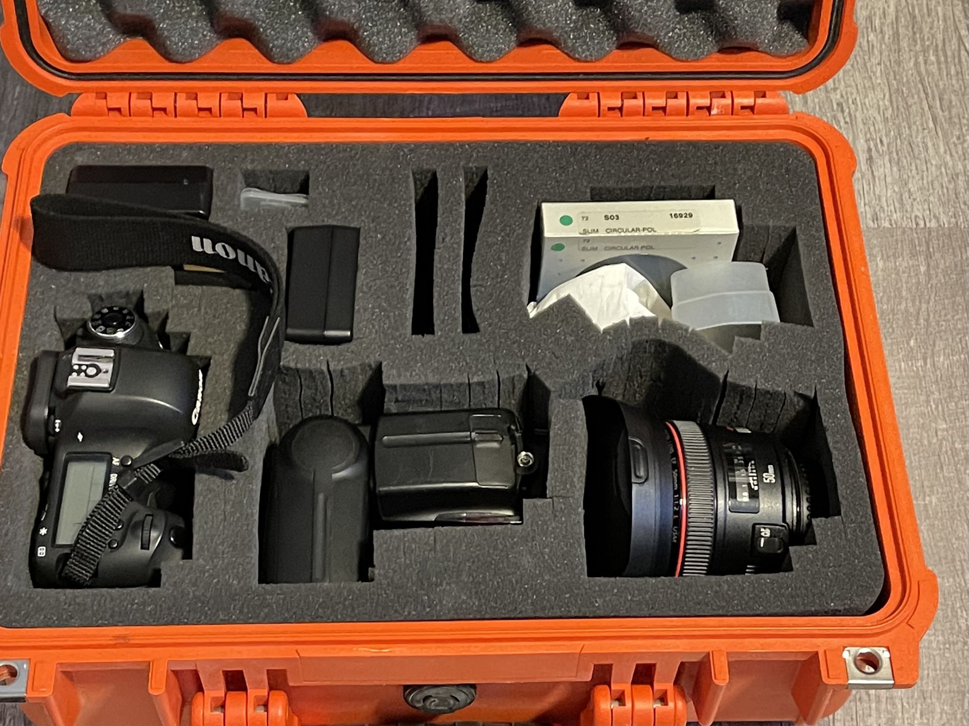 Canon 6D and 50mm f1.2L Bundle