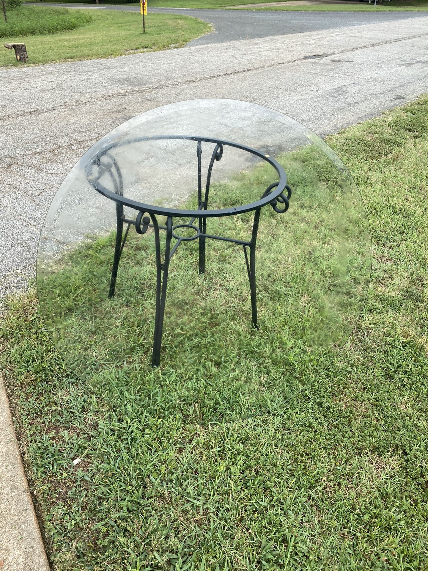 Glass dining table 50 obo no chairs