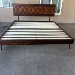 Georgina Solid Wood Platform Bed Frame with Headboard, Mid Century Geometric Pattern