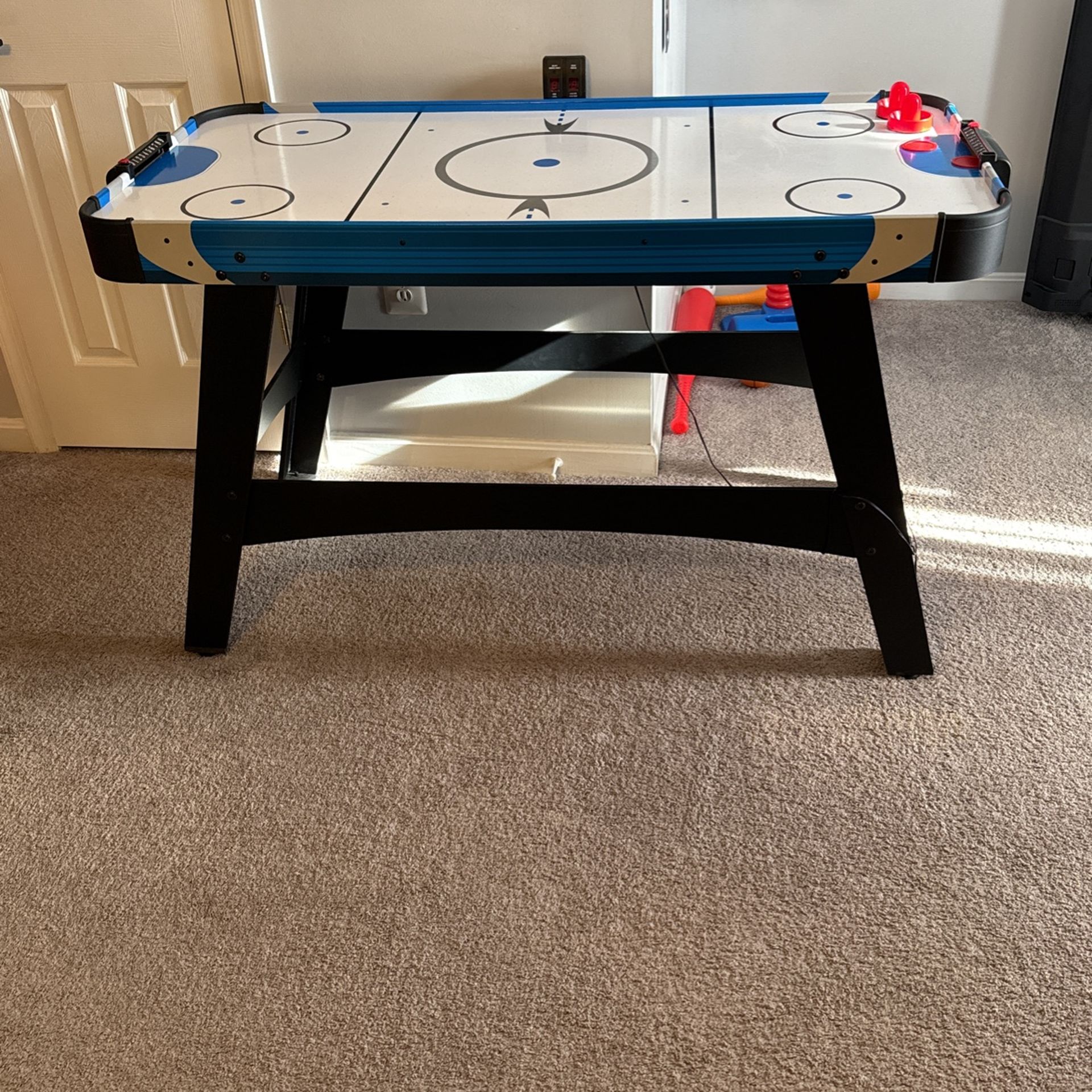 Air Hockey Table