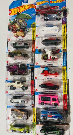 Hot wheels treasure hunters cars and others regular cars all for $40 not less not trade