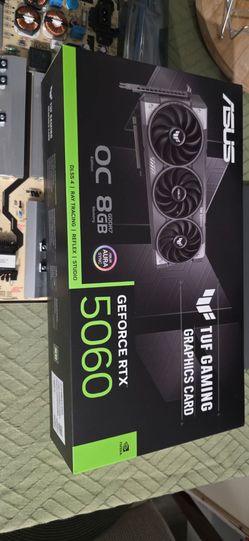 Asus GeForce RTX 5060 TUF Gaming 3fans