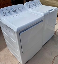 GE Washer and electric Dryer Set