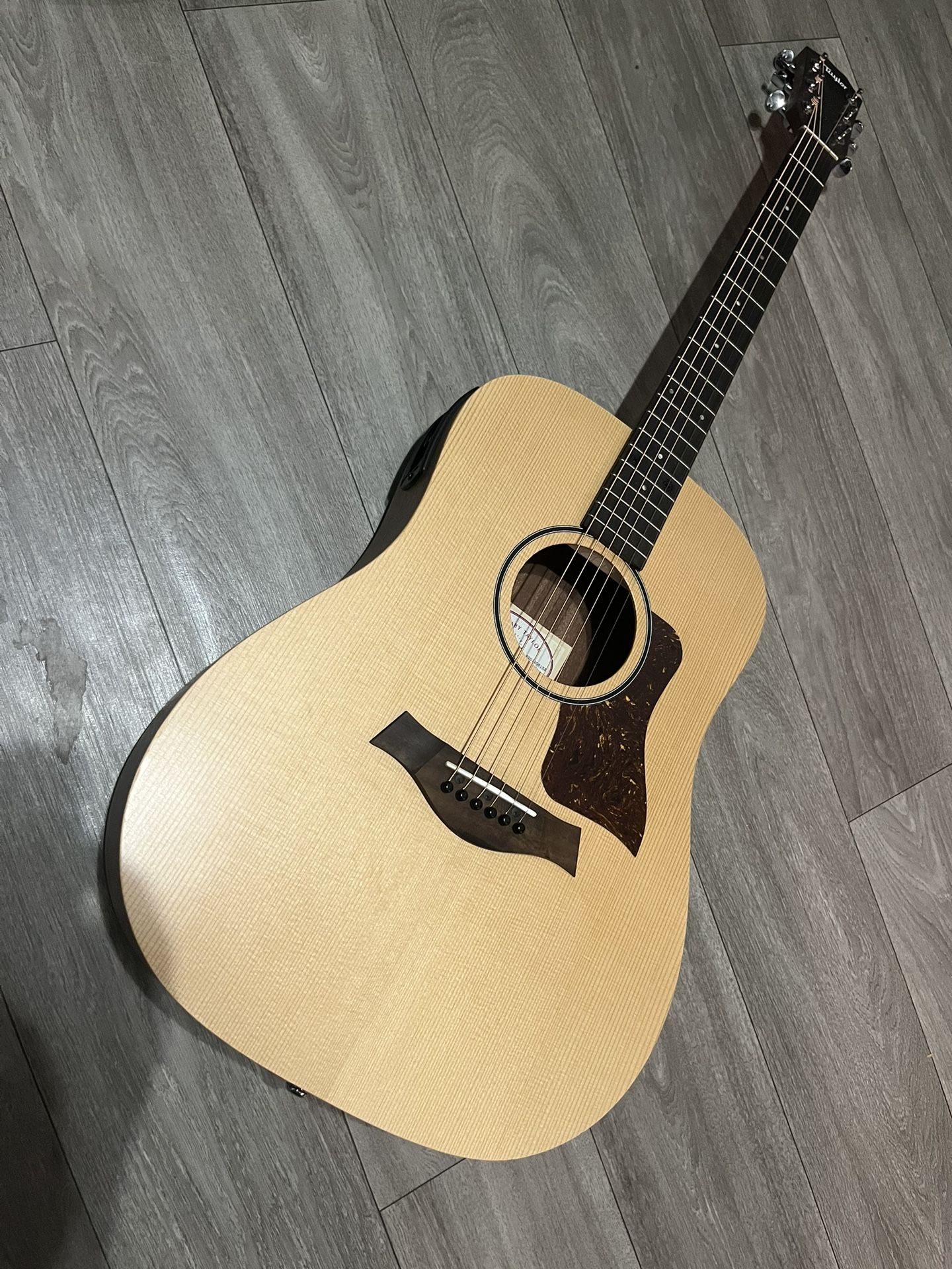 Taylor Big Baby Acoustic Electric Guitar BBTe