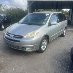 2005 TOYOTA SIENNA XLE LIMITED 