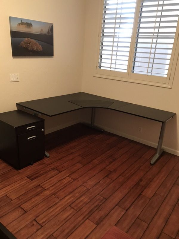 Home office desk for Sale in Phoenix, AZ OfferUp