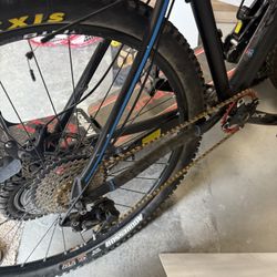 Mountain Bike 