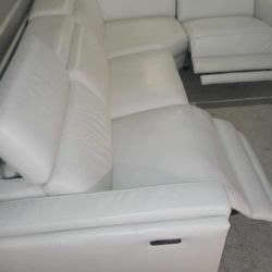SECTIONAL 100% LEATHER RECLINER ELECTRIC WHOTE COLOR.. DELIVERY SERVICE AVAILAIBLE ✅💥🚚