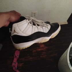 Jordan 11 Graditude