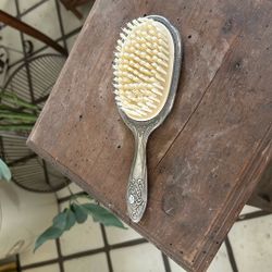 Antique Brush