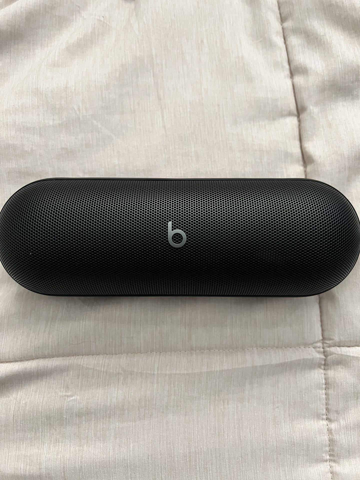 Beats Pill 