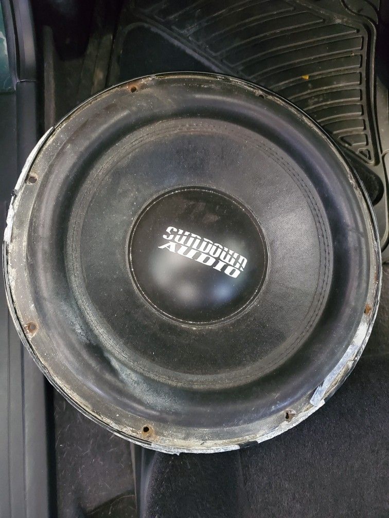 Sundown Audio Z-15 V.3 D2 15"  Subwoofer needs repair