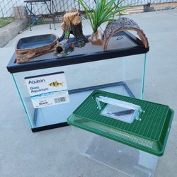 10 Gal Tank, Accessories +  Reptile Carry Case