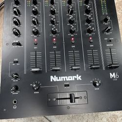 Numark 4 Channel Mixer (844378-1)