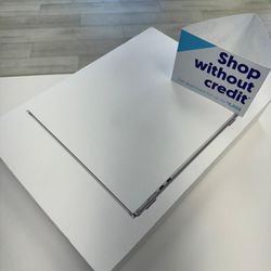 Apple MacBook Air M2 Laptop 