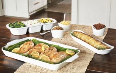 Christmas Gift White Bake & Serve Set (9 Pc)