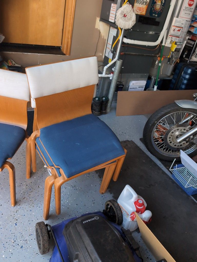 Mid Century Style Chairs
