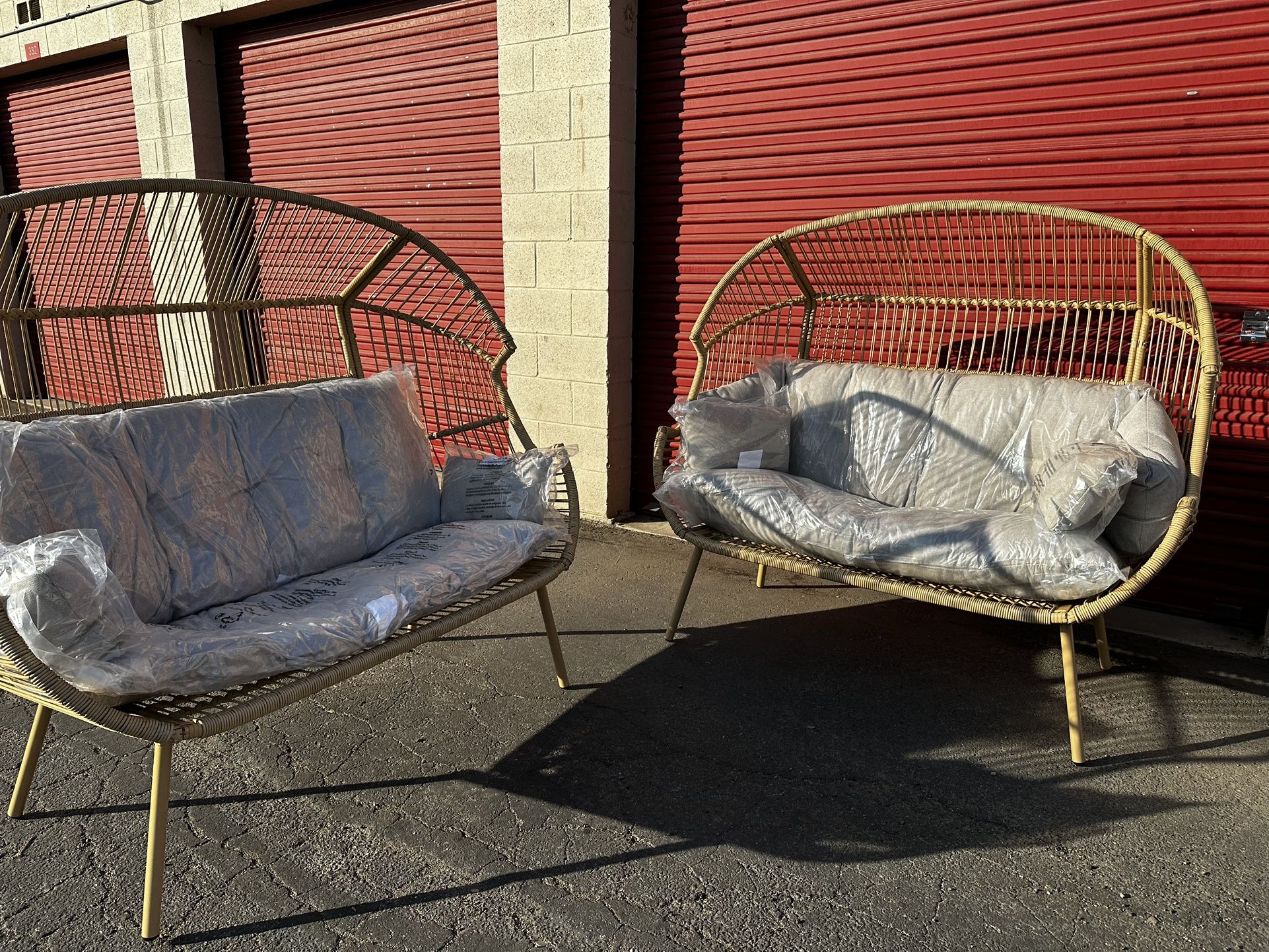 brand new patio set