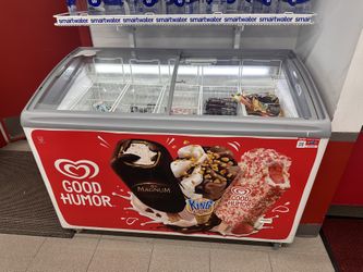 Store Ice cream Fridge Like New