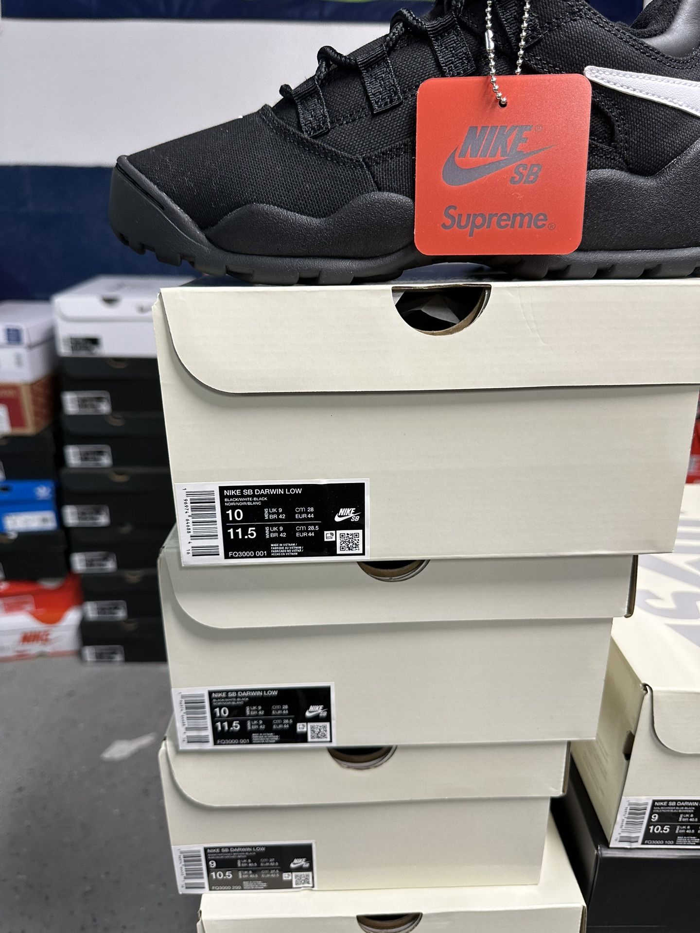 Nike SB X Supreme Darwin Low Black for Sale in San Diego, CA - OfferUp
