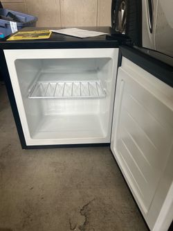 Mini Freezer w Base