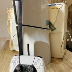 PlayStation 5 Slim 