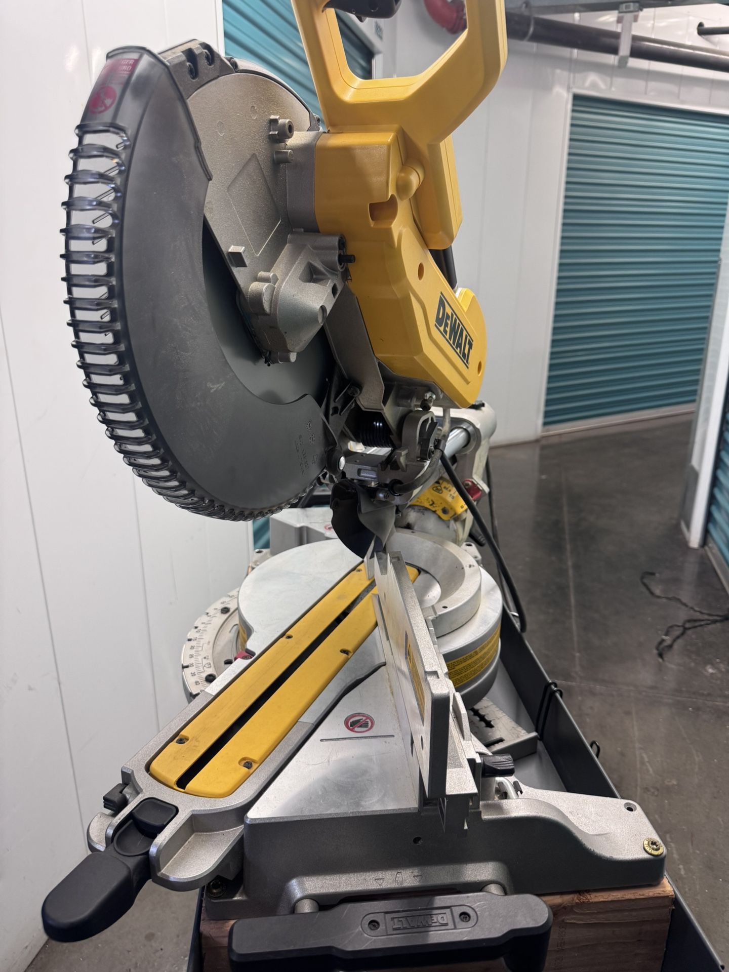 DeWalt 12 Inch Miter Saw