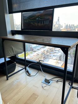 Wood desk, 40x29x30in
