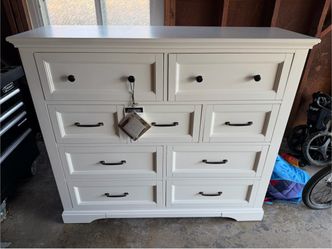 BRAND NEW 9-Drawer White Dresser!