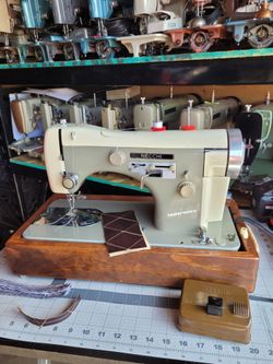 Vintage Necchi supernova automatica sewing machine 1950