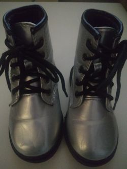 Girls silver toddler boots