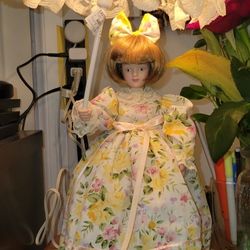 Victorian Doll's Right Light Lamp.