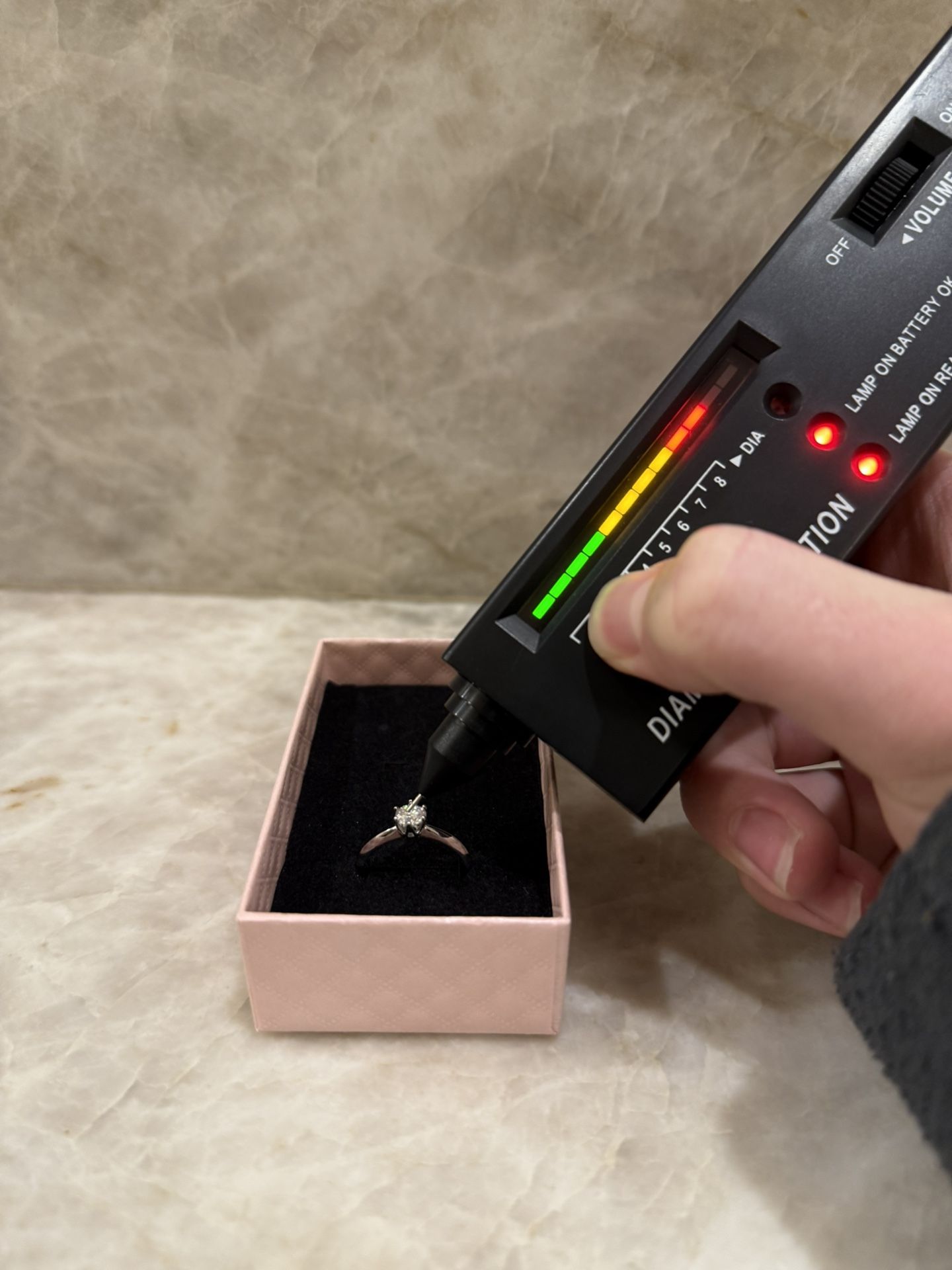 VVS1 Moissanite Engagement Ring 