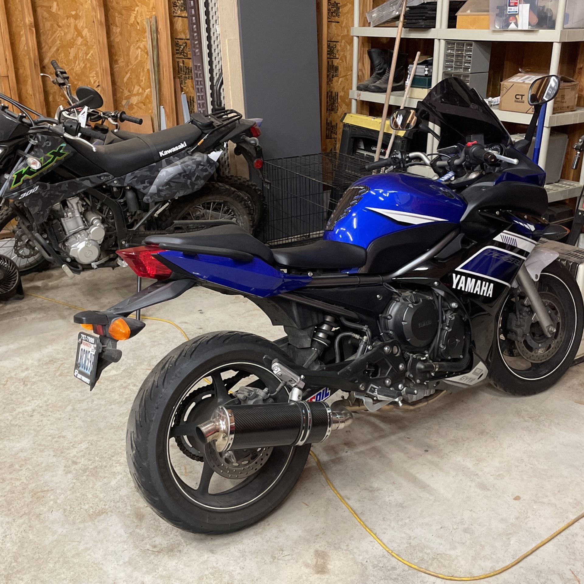 2013 Yamaha fZ6R  ( Trade ) Harley Davidson