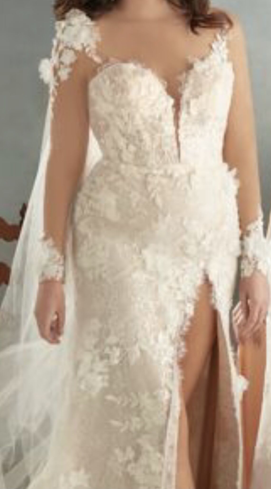 GORGEOUS 3-D Wedding dress SIZE 12 NEW With tags