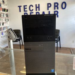 Dell Desktop, i3, 8gb RAM, 240gb SSD, Windows 10. Works great, really fast. Was upgraded to SSD