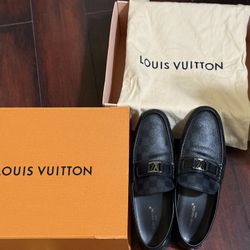 Louis Vuitton classic black casual leather shoes, size 10