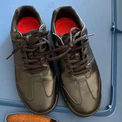 Non Skid work shoes