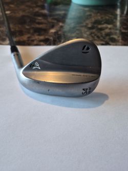 TaylorMade Milled Grind 4 Wedges, Steel Dynamic Gold Tour Issue 115 Wedge Flex 54 HB13