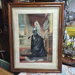 LARGE VINTAGE FRAMED QUEEN VICTORIA PRINT