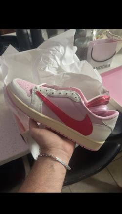 Travis Scott Air Jordan One Tropical Pink Size 11.5M