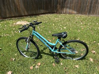 Pacific Mountain Sport 18-Speed Mountain Bike