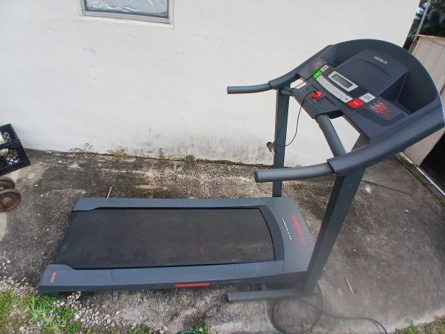 Weslo Cadence treadmill the G 5.9