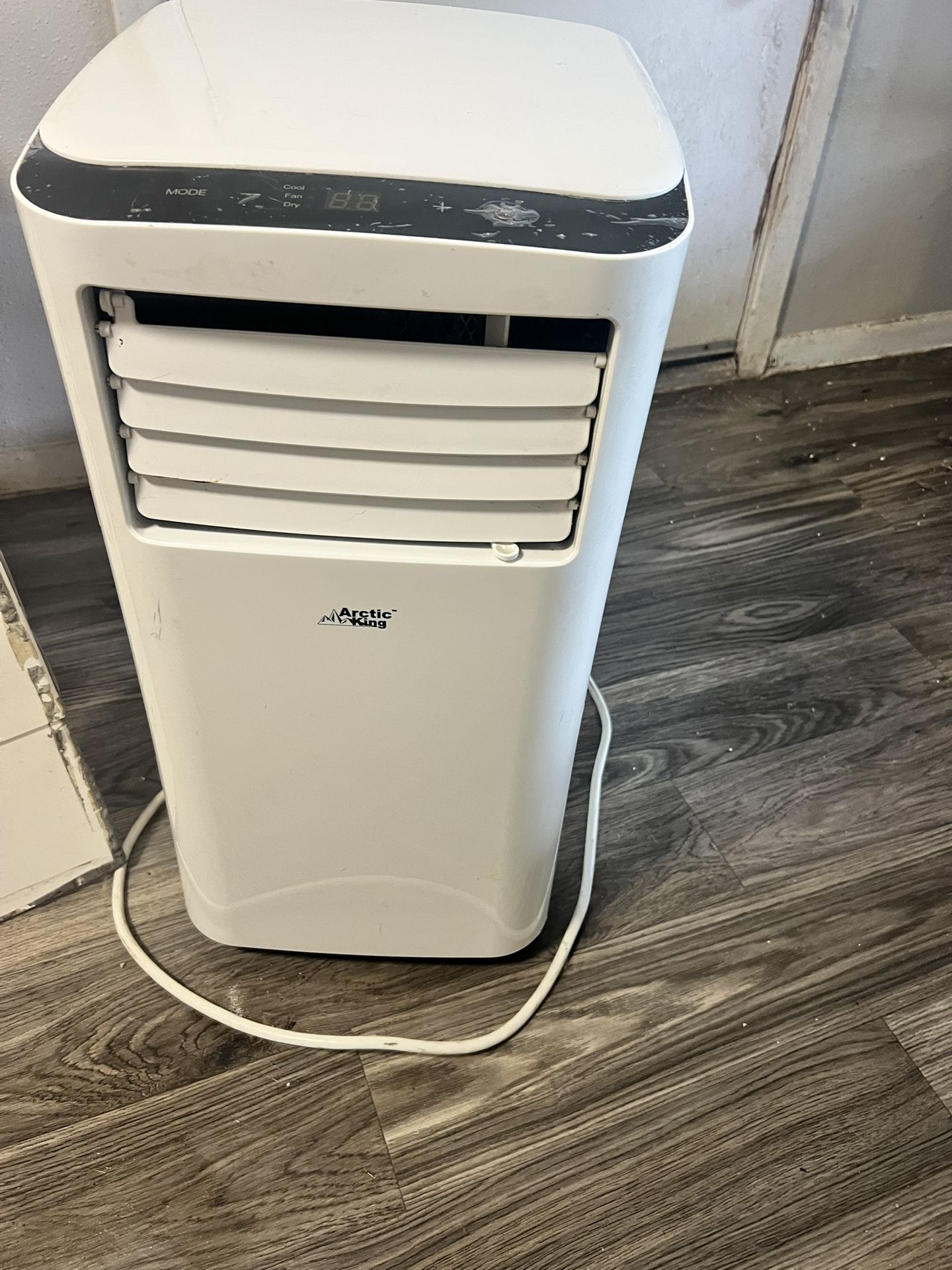 Arctic King 10,000 BTU 115 Volt Portable Air Conditioner