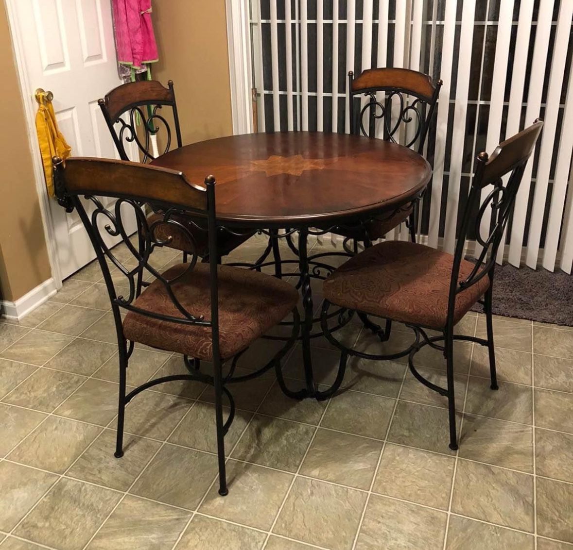 1 Kitchen/Dining Table And 4 Chairs (offers are welcome 😀)