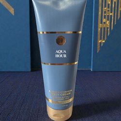 Bath & Body Works Aqua Hour Ultimate Hydration Body Cream 8 oz.