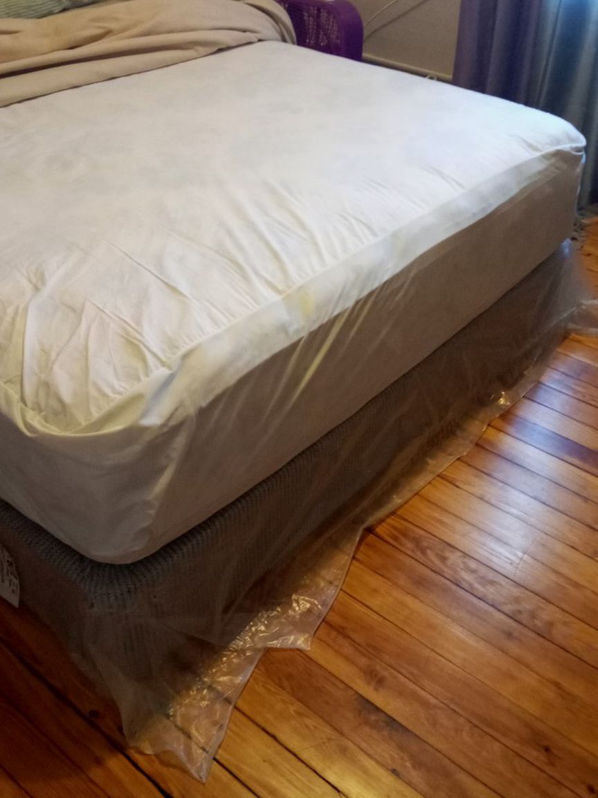 Queen Size Mattress And Boxspring